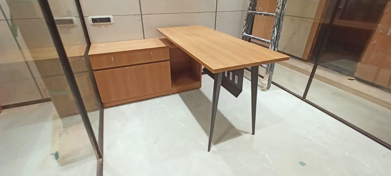 Woden Desk